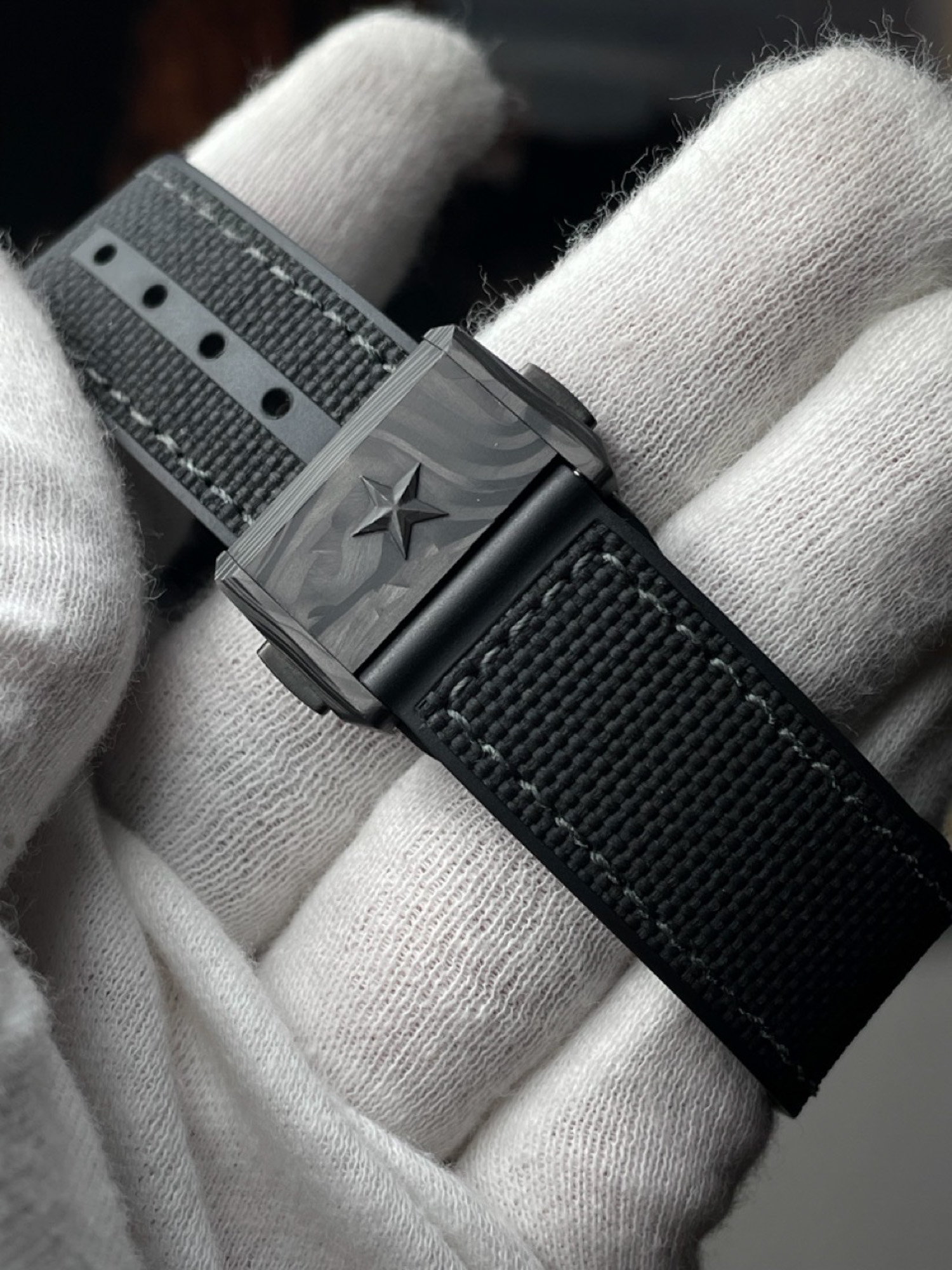Zenith Defy Classic Carbon 10.9000.670 - Image 3