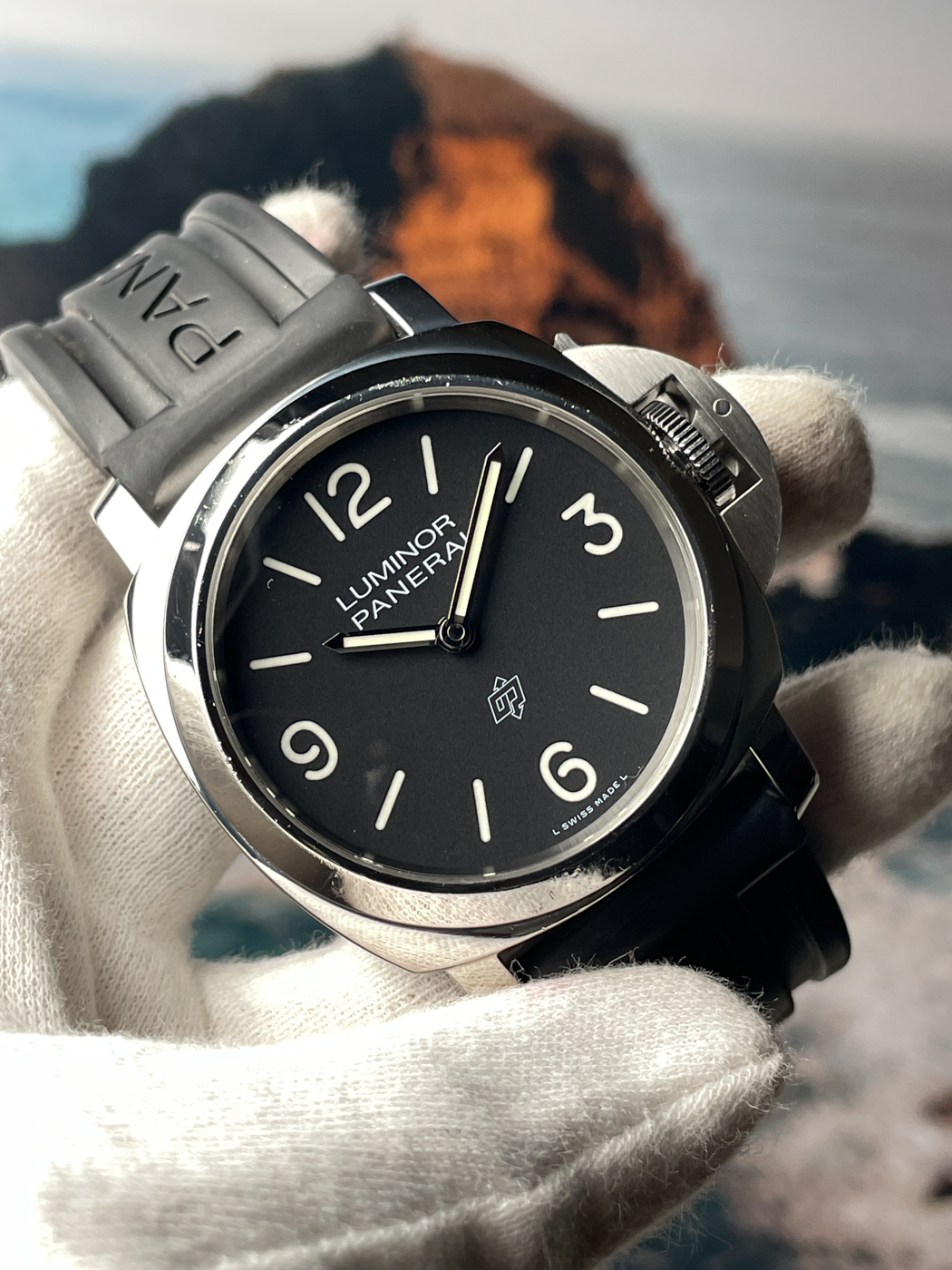 Panerai Luminor Base Logo PAM01086