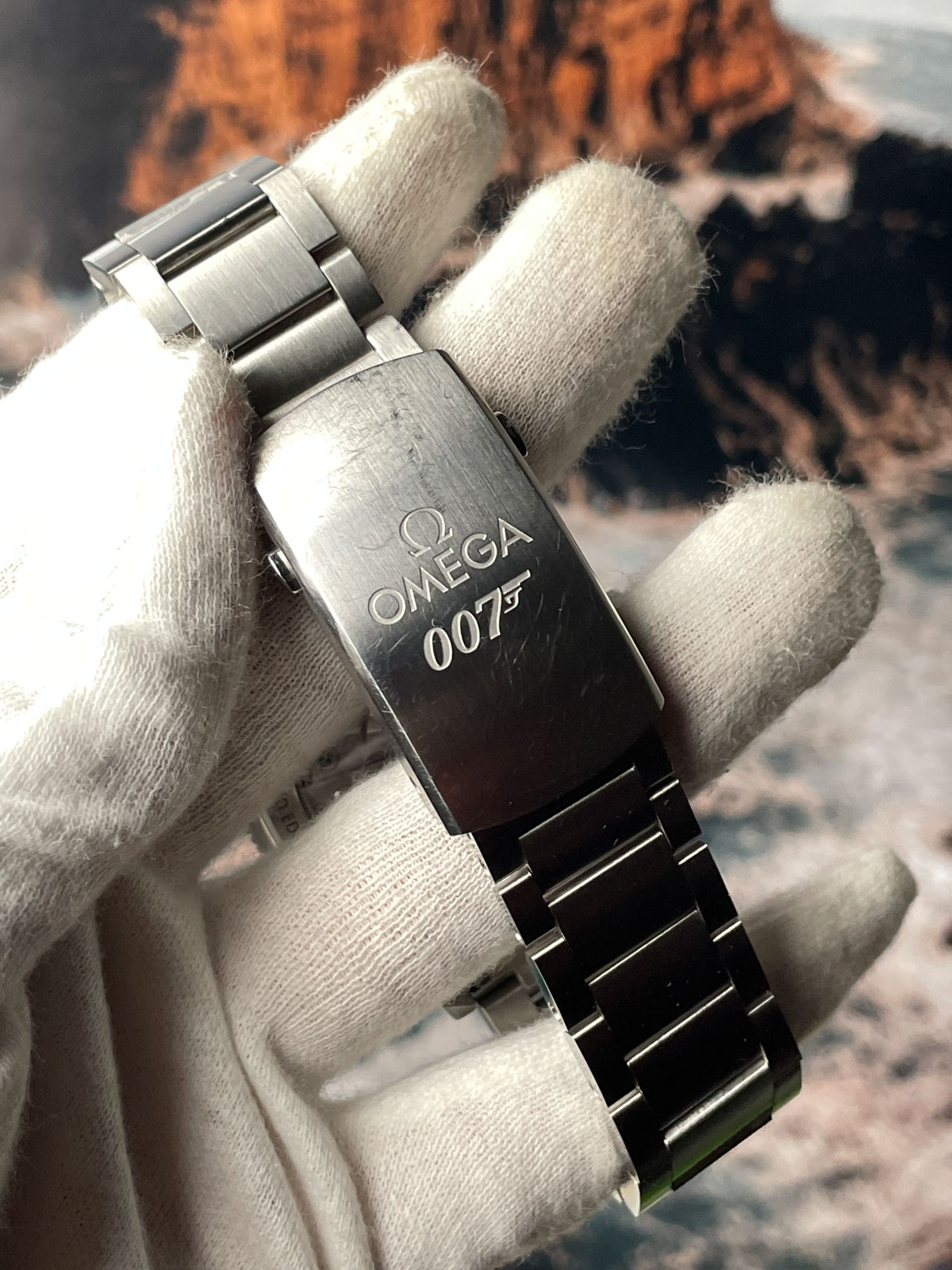 Omega Seamaster 300 Spectre 233.32.41.21.01.001 - Image 4