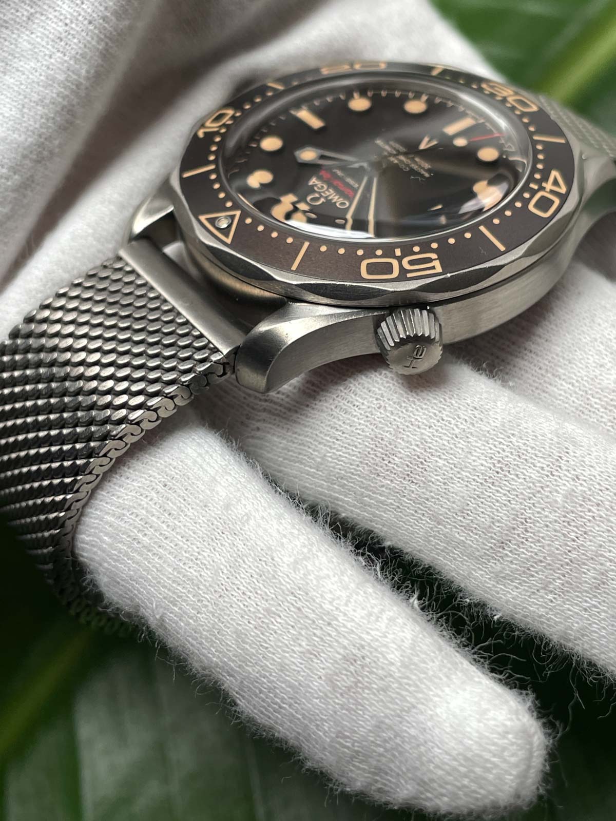 Omega Seamaster No Time To Die 210.90.42.20.01.001 - Image 2