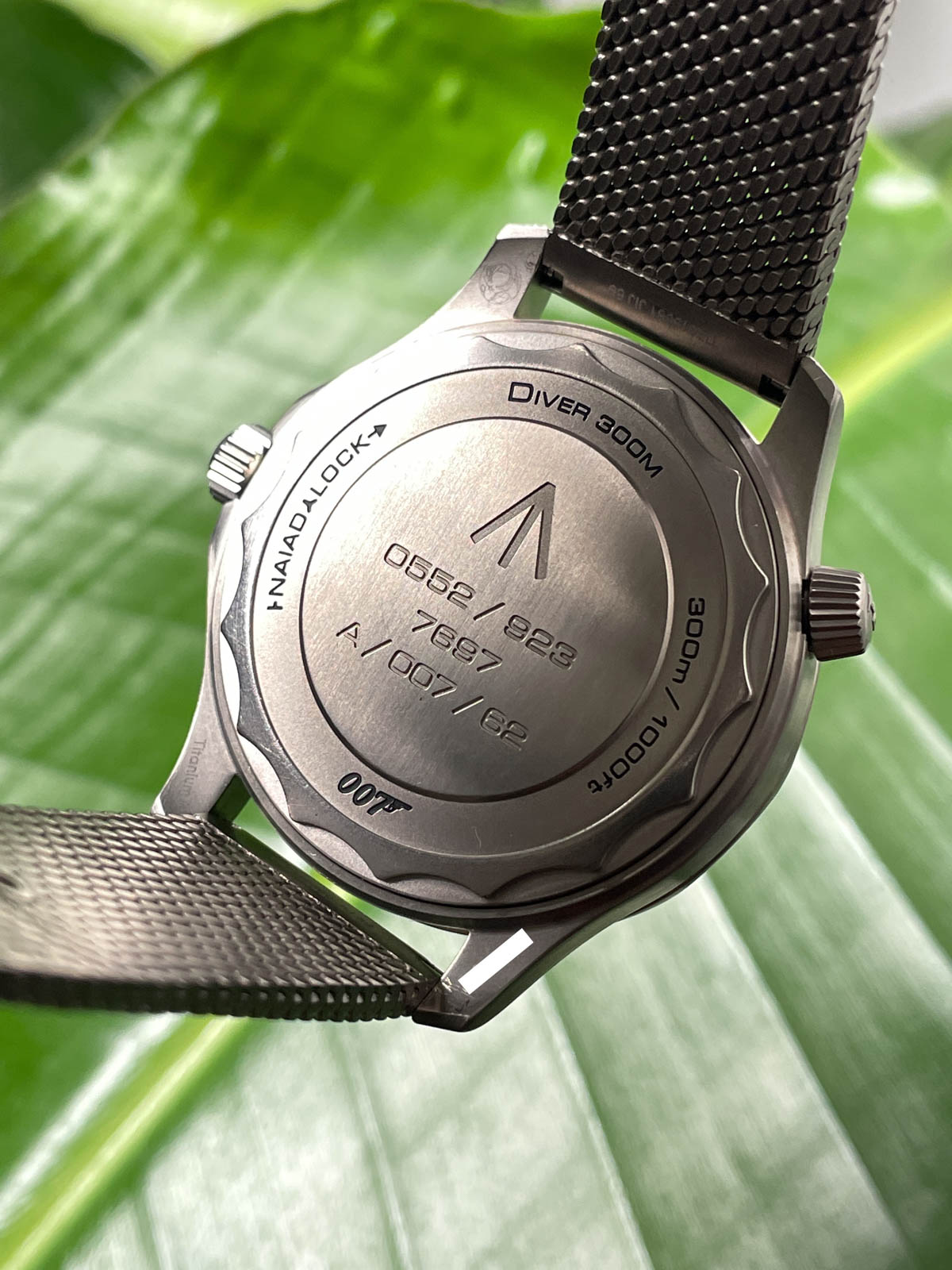 Omega Seamaster No Time To Die 210.90.42.20.01.001 - Image 4
